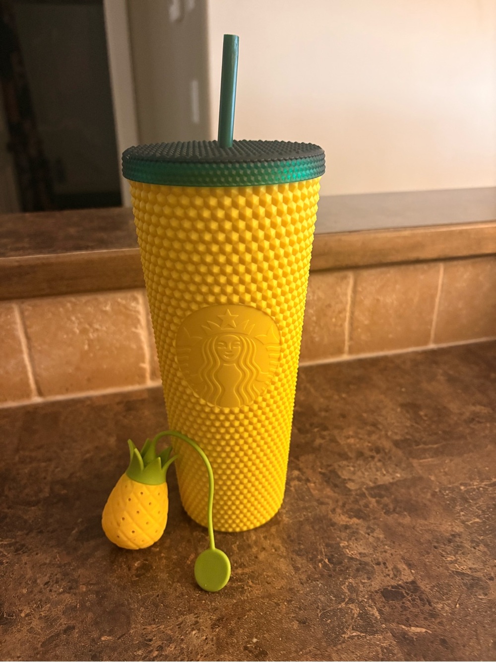 Starbucks Yellow Studded Tumbler from Hawaii with tea diffuser